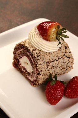 Masada lezzetli bir pasta var.