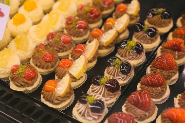 Masada lezzetli bir pasta var.