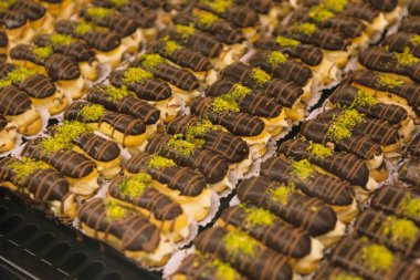 Masada lezzetli bir pasta var.