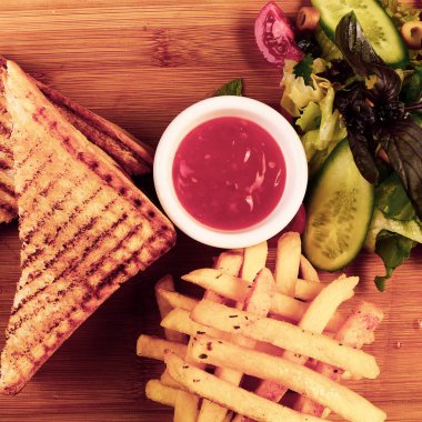 Geleneksel Türk tostu, lezzetli kahvaltı