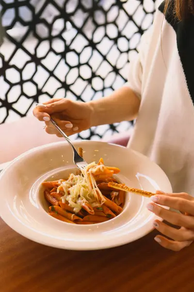 Savoureux Appétissant Classique Pâtes Italiennes Avec Une Délicieuse Sauce — Photo