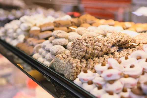 Groep Van Diverse Koekjes Chocolade Havermout Rozijnen Witte Chocolade — Stockfoto