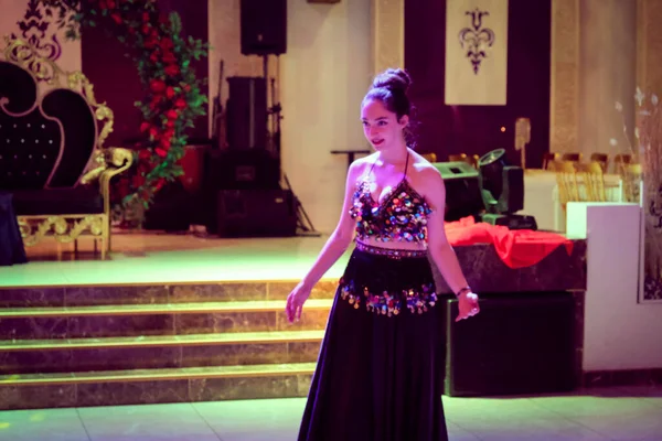 Attractive Bellydancers Oriental Dancers Stage — Stock Photo, Image