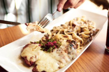 Lezzetli soslu lezzetli klasik İtalyan makarnası..