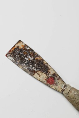 Paslı spatula tamir aracı, boya aletleri.