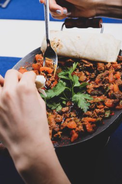 Geleneksel tavada et sote - Sac kavurma, Türk Gıda