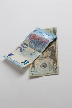 Bize dolar ve euro banknot para