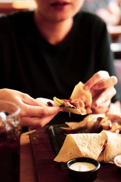 Young Woman Eats Tasty Fresh Indian Meals — Stock Photo, Image