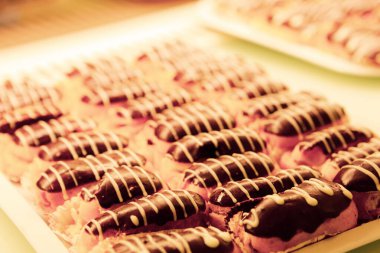 Masada lezzetli bir pasta var.