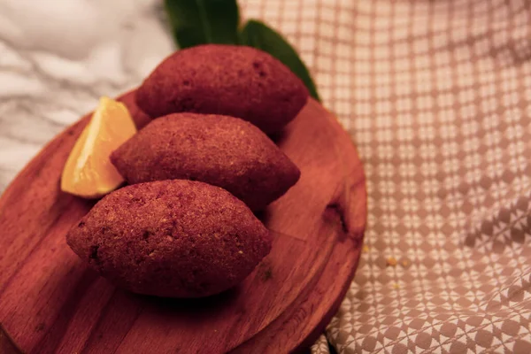 Kibbeh是中东菜 土耳其语 Icli Kofte 中很受欢迎的一道菜 — 图库照片