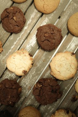 Koyu çikolata parçaları ile tanımlama