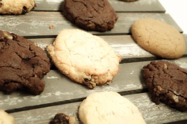 Koyu çikolata parçaları ile tanımlama