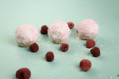 Koyu çikolata parçaları ile tanımlama