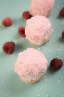 Koyu çikolata parçaları ile tanımlama