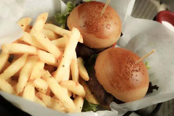 Házi Hamburger Friss Zöldségekkel — Stock Fotó