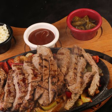 Taze ızgara biftek eti. 