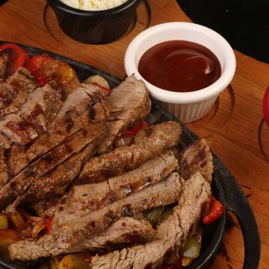 Taze ızgara biftek eti. 