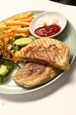 Geleneksel Türk tostu, lezzetli kahvaltı