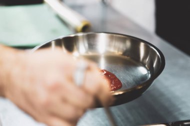 soba yangın pişirme makarna ile pota