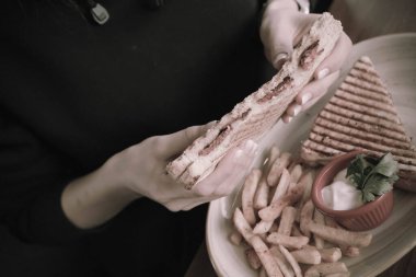 Geleneksel Türk tostu, lezzetli kahvaltı