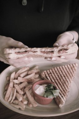 Geleneksel Türk tostu, lezzetli kahvaltı