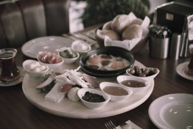 zengin ve leziz Türk Kahvaltı