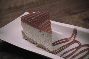 Masada lezzetli bir pasta var.