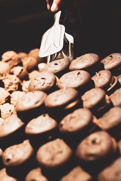 สารพ อคโกแลตช าวโอ กเกด อคโกแลตขาว — ภาพถ่ายสต็อก
