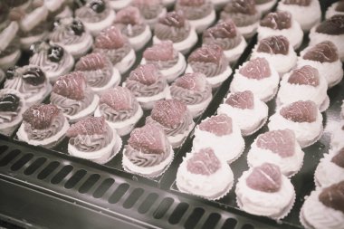 Masada lezzetli bir pasta var.