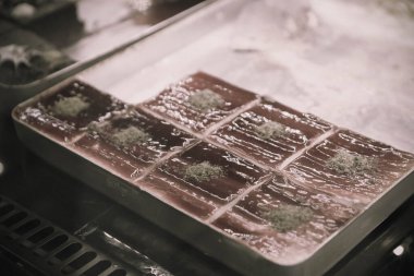 Masada lezzetli bir pasta var.