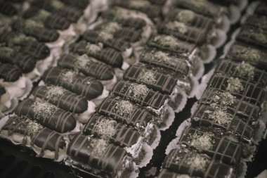 Masada lezzetli bir pasta var.