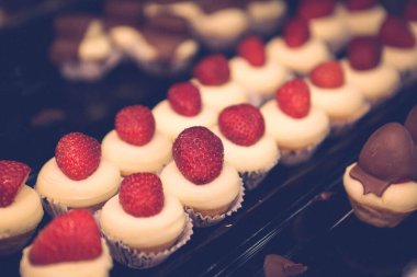 Masada lezzetli bir pasta var.