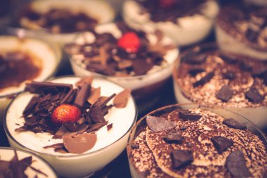 Masada lezzetli bir pasta var.