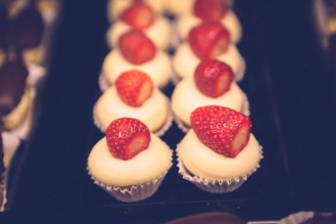 Masada lezzetli bir pasta var.