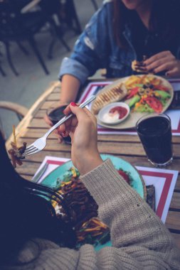Masada nefis et yemeği. 