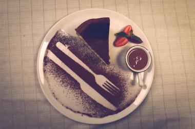 Masada lezzetli bir pasta var.