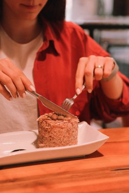 Masada lezzetli bir pasta var.