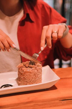 Masada lezzetli bir pasta var.