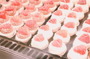 Masada lezzetli bir pasta var.