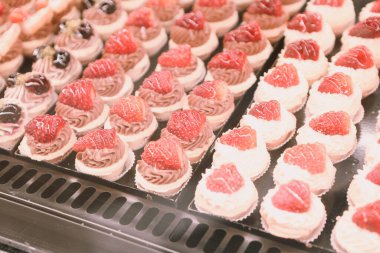 Masada lezzetli bir pasta var.