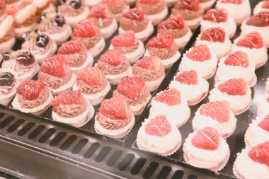 Masada lezzetli bir pasta var.