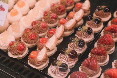 Masada lezzetli bir pasta var.