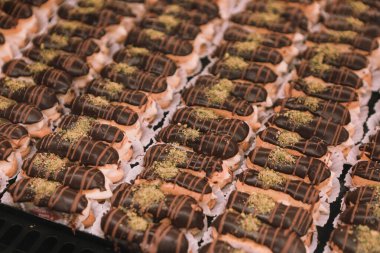 Masada lezzetli bir pasta var.