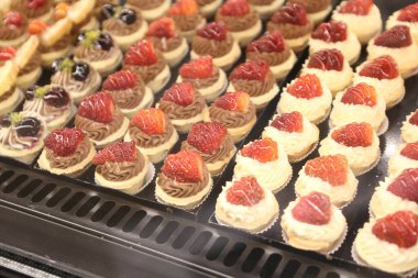 Masada lezzetli bir pasta var.