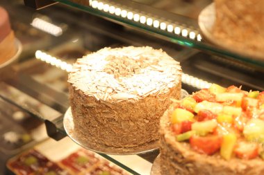 Masada lezzetli bir pasta var.