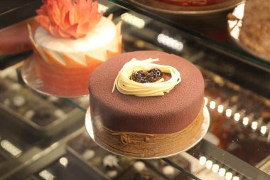 Masada lezzetli bir pasta var.