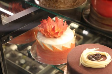 Masada lezzetli bir pasta var.