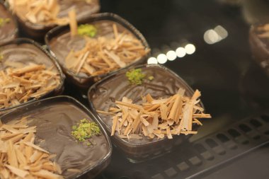 Masada lezzetli bir pasta var.