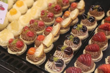 Masada lezzetli bir pasta var.