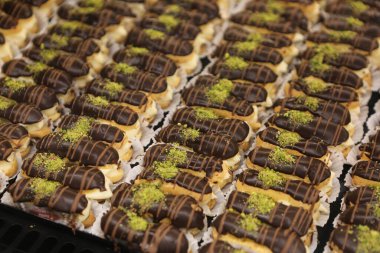 Masada lezzetli bir pasta var.